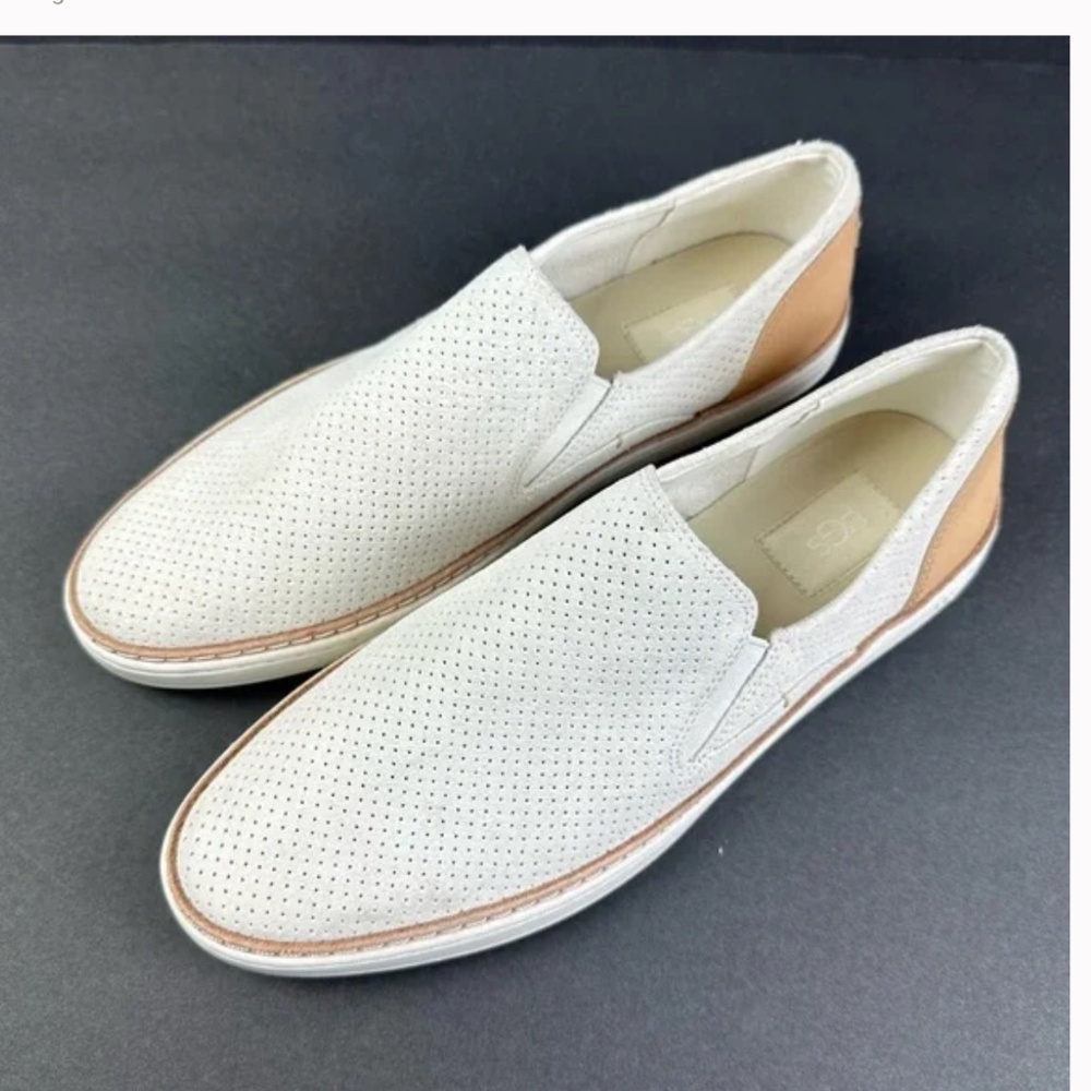 UGG LIKE NEW Adler Loafer Ivory Leather Size 8
